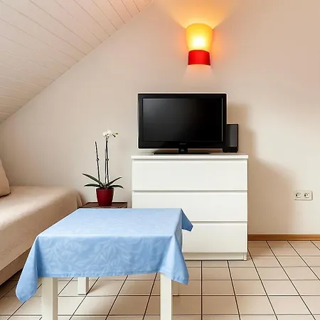 Apartamento Düsseldorf ruhige Unterkunft, Parkplätze&Top- Anbindung zur City&Messe