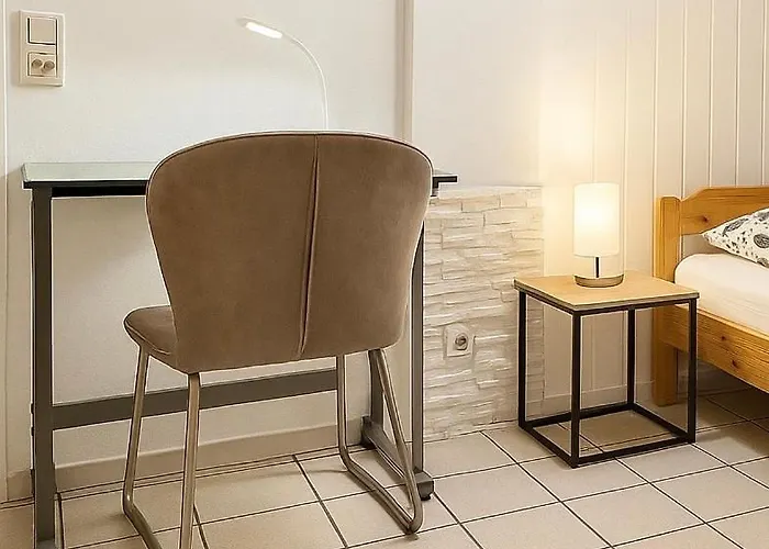 , Ruhig Gute Messe Anbindung,parkplaetze & Top- Oeffentliche Verkehrsmittel Zur Und Messe شقة