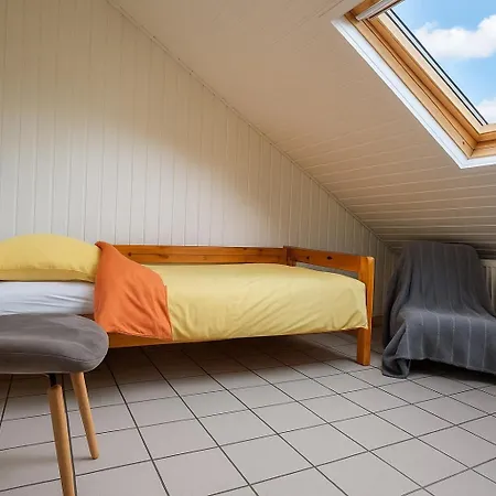 Ruhige Unterkunft, Parkplätze&top- Anbindung Zur City&messe Düsseldorf