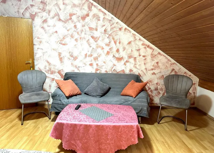 Apartment Ruhige Unterkunft, Parkplätze&top- Anbindung Zur City&messe Düsseldorf