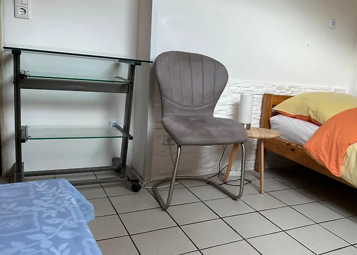 Ruhige Unterkunft, Parkplätze&top- Anbindung Zur City&messe * Düsseldorf